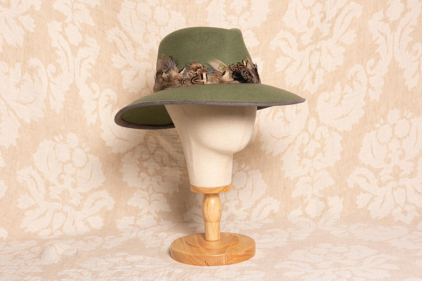 Sombrero ala 9 cm verde manzana