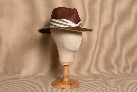 SOMBRERO MARRÓN TOQUILLA RAYAS VERDES