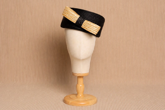 CASQUETE PILLBOX NEGRO/ LAZO