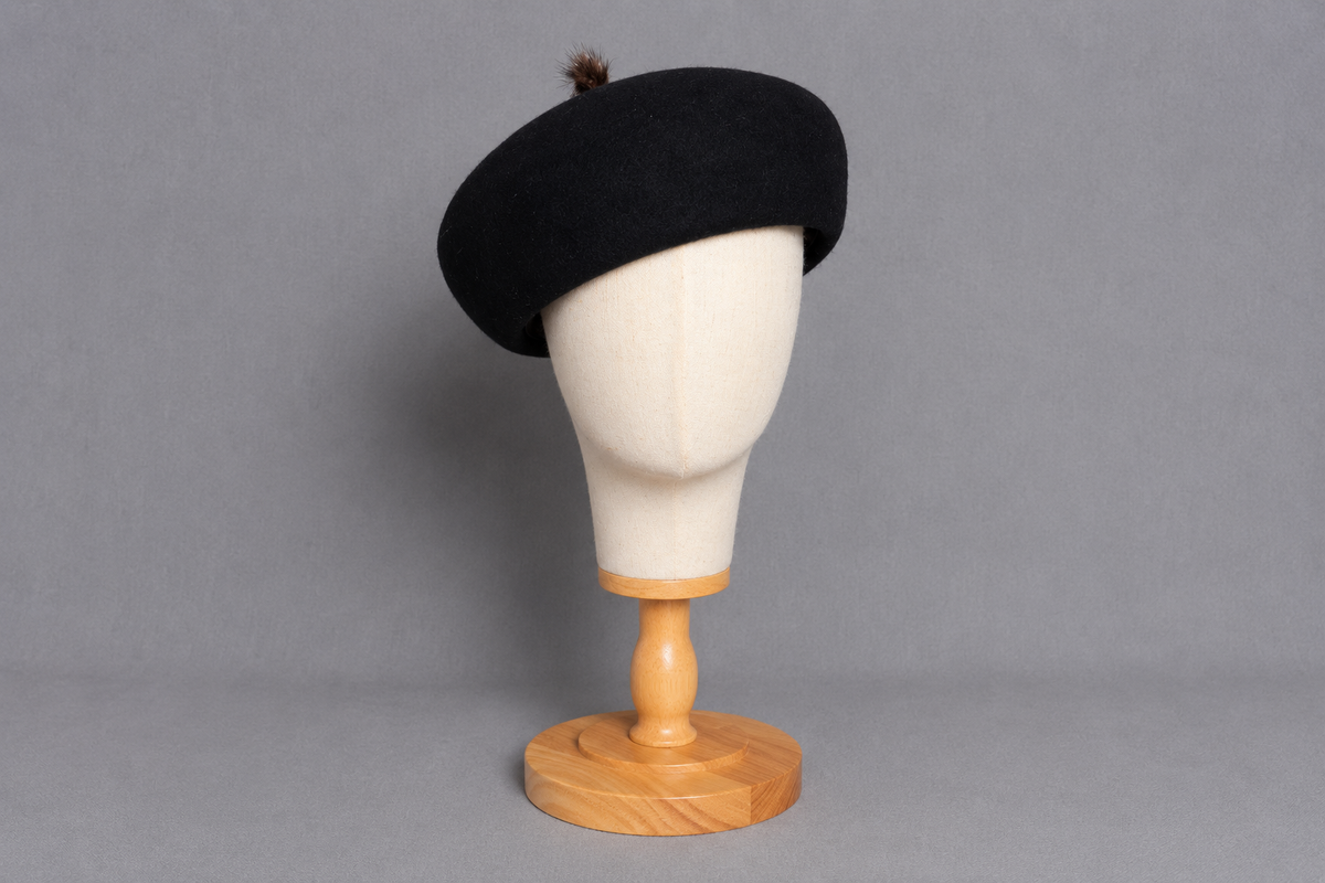 BOINA NEGRA (POMPÓN)
