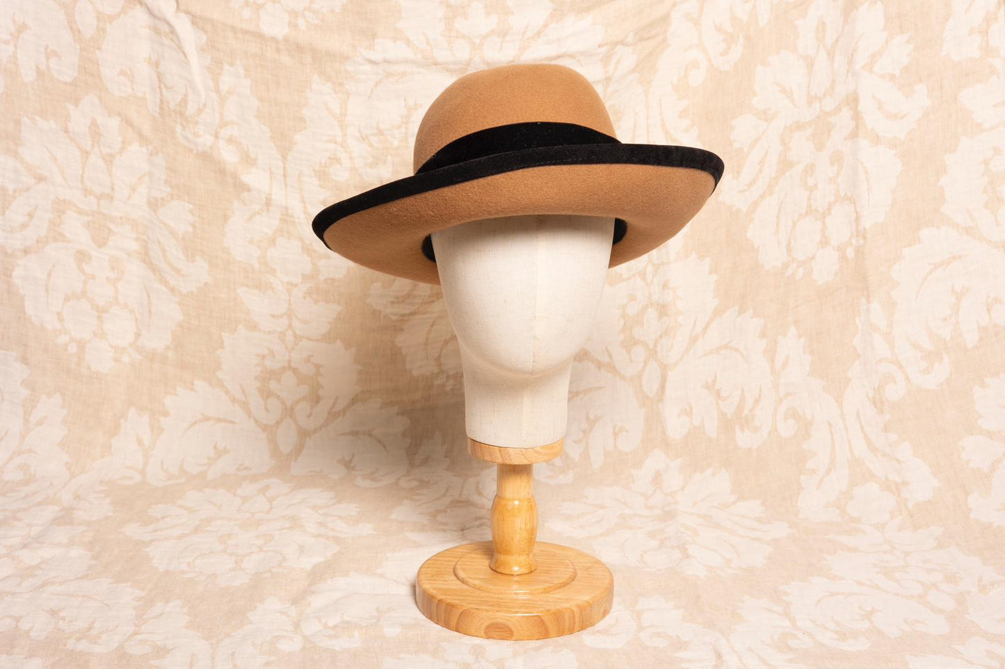 SOMBRERO DIANE KEATON CAMEL Y NEGRO