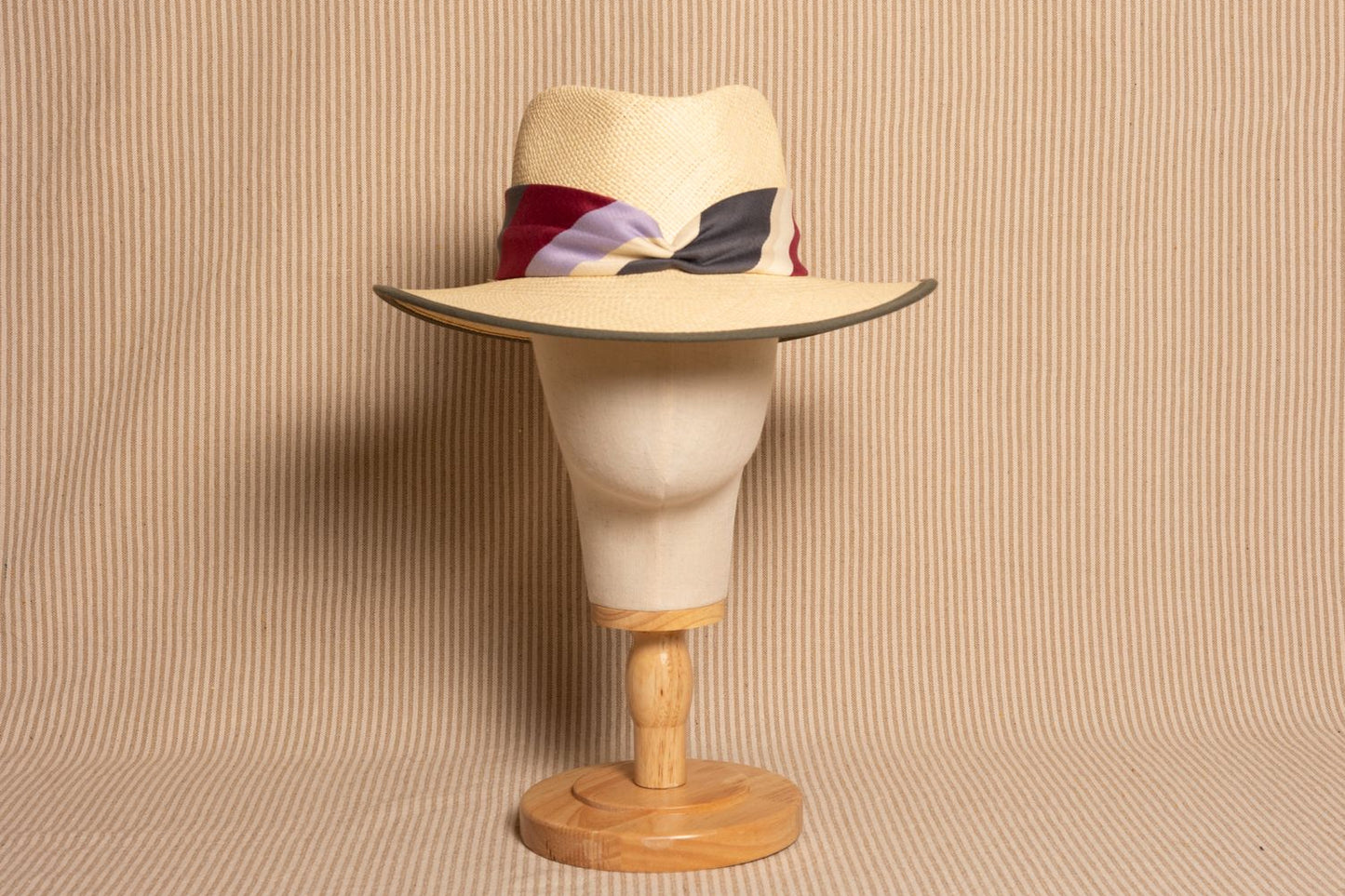 SOMBRERO FEDORA TOQUILLA RAYAS BURDEOS