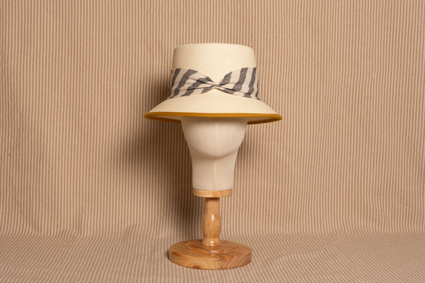BUCKET CRUDO RAYAS GRIS/MOSTAZA NEW