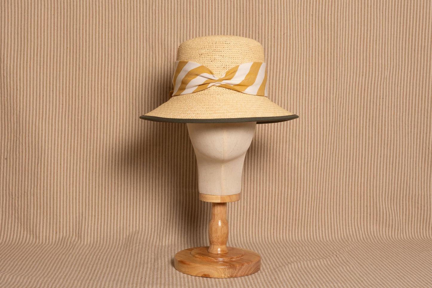 BUCKET NATURAL RAYAS MOSTAZA/VERDE NEW
