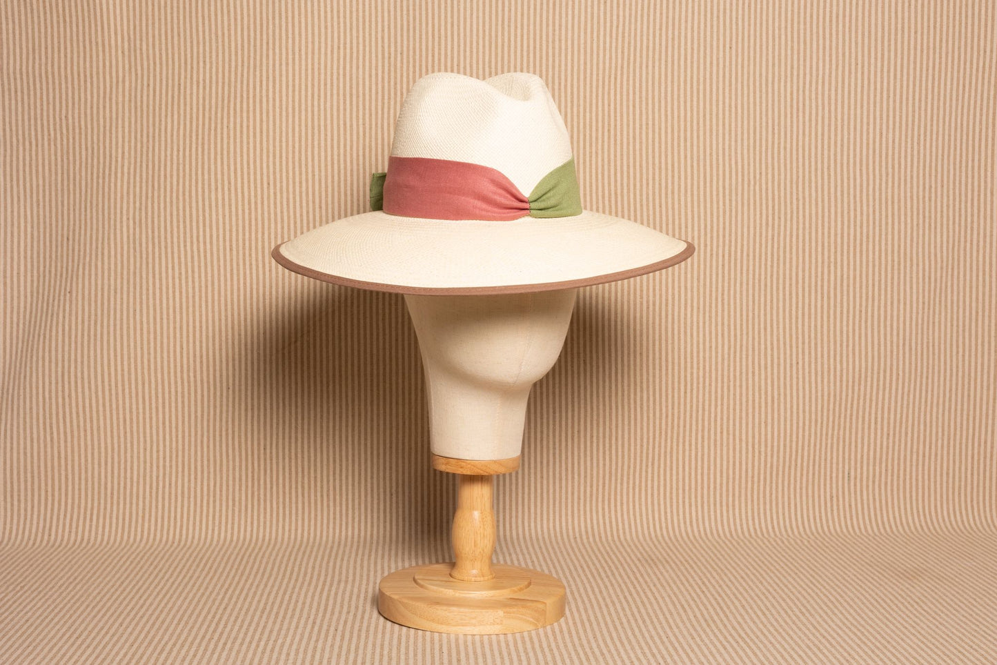 Fedora ala ancha tricolor rosa verde topo