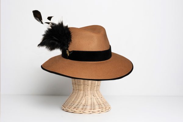 SOMBRERO CAMEL ALA 9-NEGRO TERCIOPELO