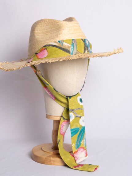 Sombrero verano con flecos y cinta al cuello verde personalizado para mujer