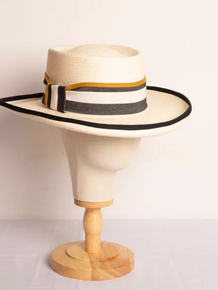 Sombrero Ovalado de Toquilla Rallas Blanco y Negro