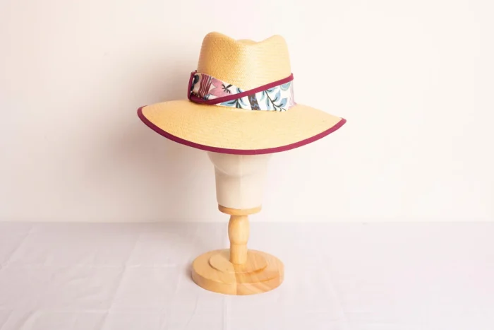 Sombrero Toquilla Naturaleza y Berenjena de paja