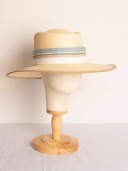 Sombrero ovalado MAR de paja toquilla