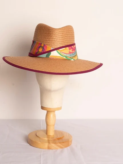 Sombrero de mujer ala 9 color camel flores