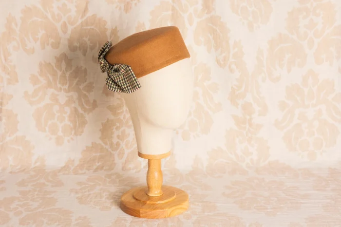 Casquete Camel con Lazo bodas y eventos