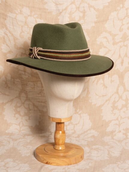 Sombrero Ala 8 Verde Manzana y Cordones